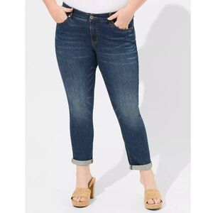 NWT Torrid Boyfriend Straight Vintage Stretch Mid-Rise Jean Size 22 Regular